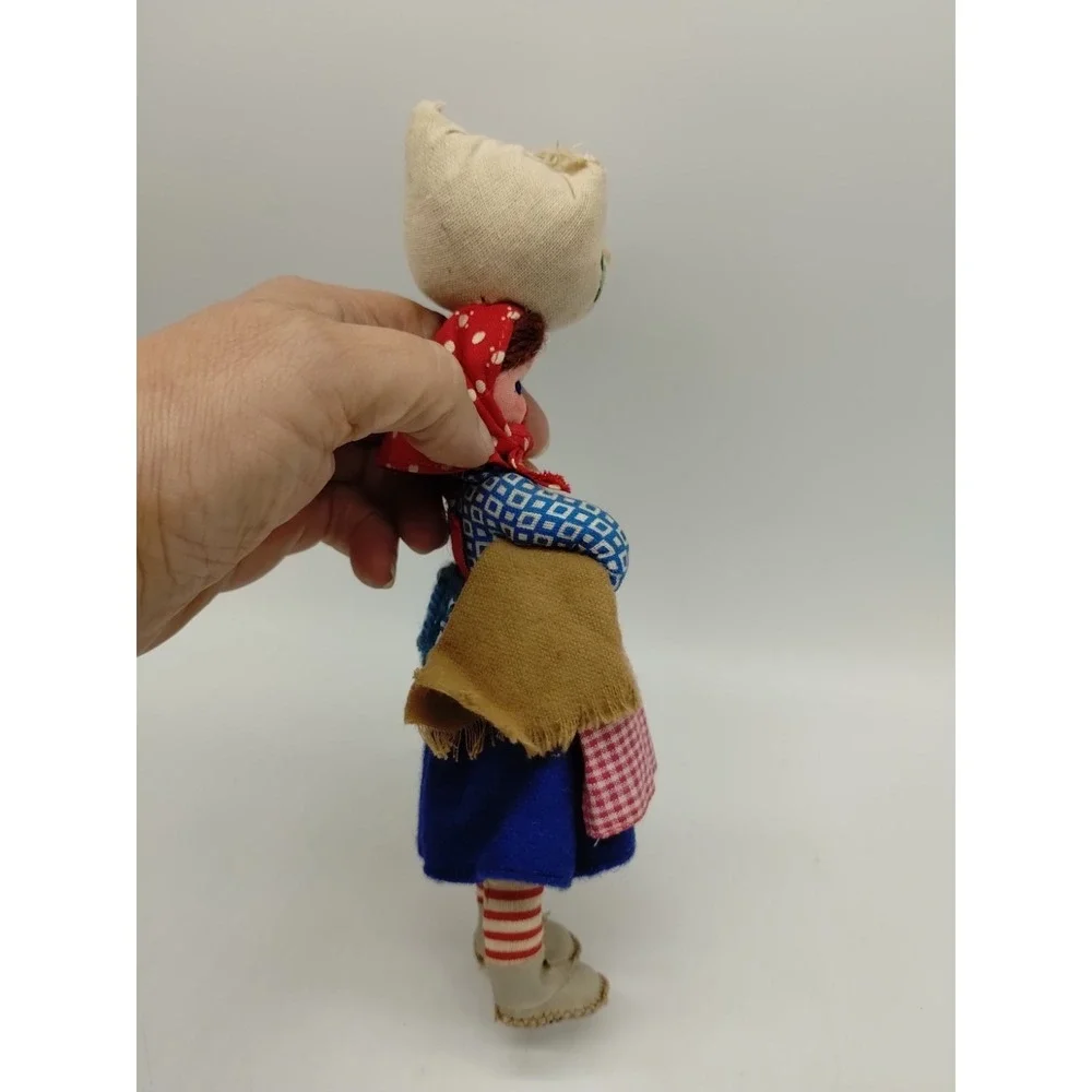 Vintage Mascotes de Maria Helena Doll Folk Art  Lady- Portugal 8.5